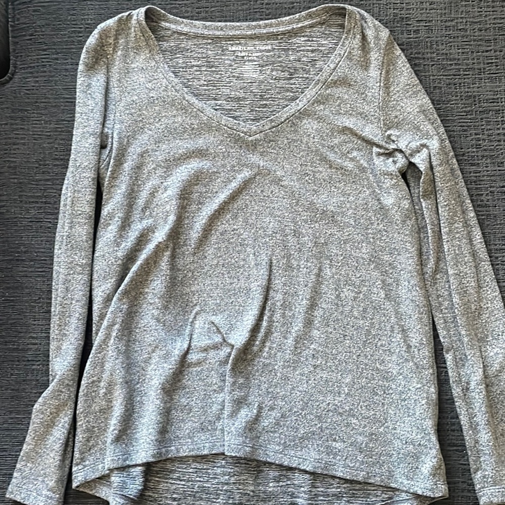 American Eagle long sleeve tshirt